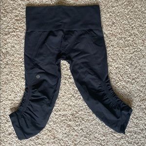 Lululemon seamless crops